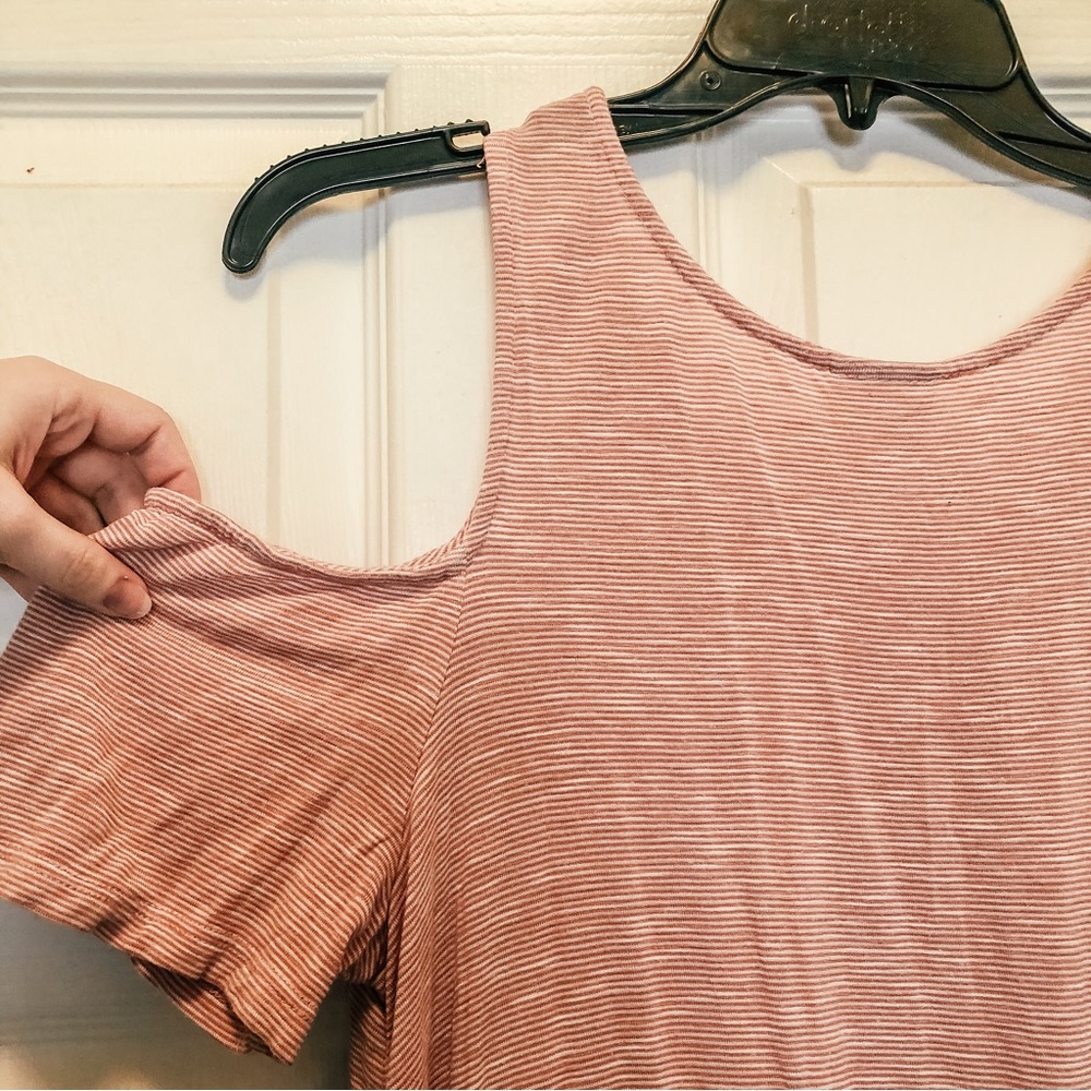 Cold shoulder top